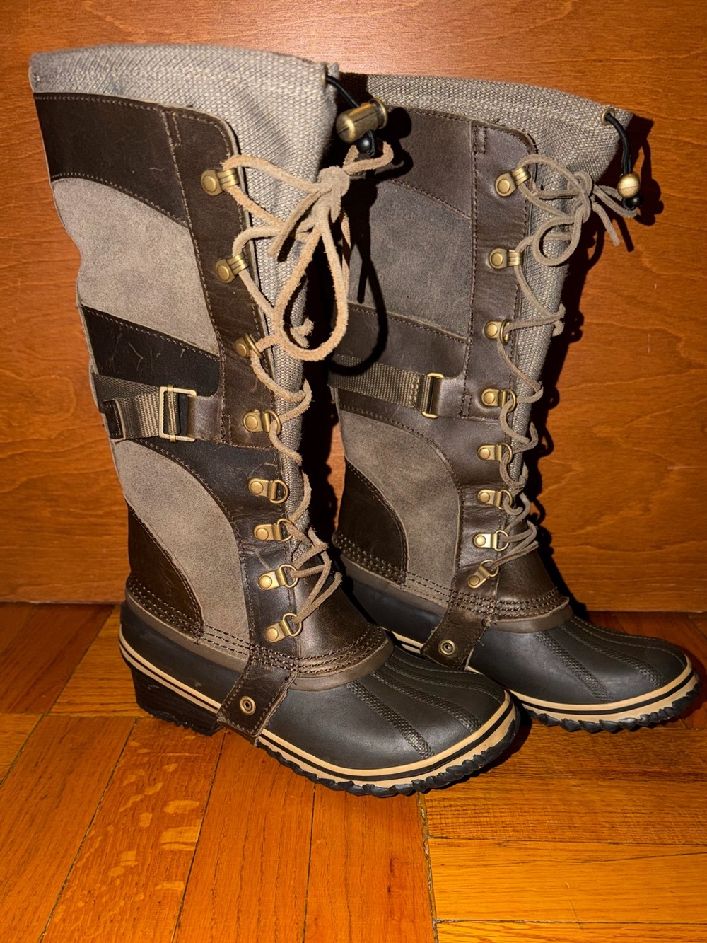 SOREL Women's Brown Lace-Up Waterproof Winter Boots